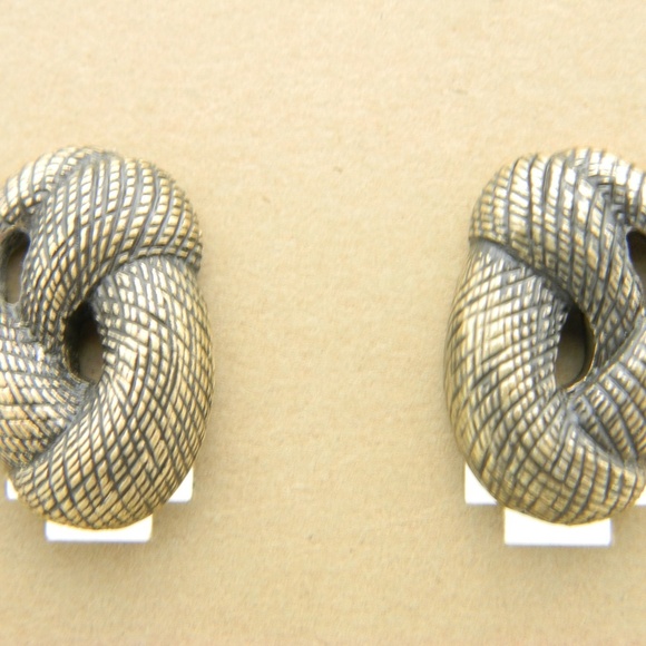 Earrings - Picture 2 of 4